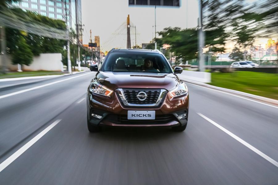  Nissan Kicks SL 2016 года  (LA) (фото 36 из 40)